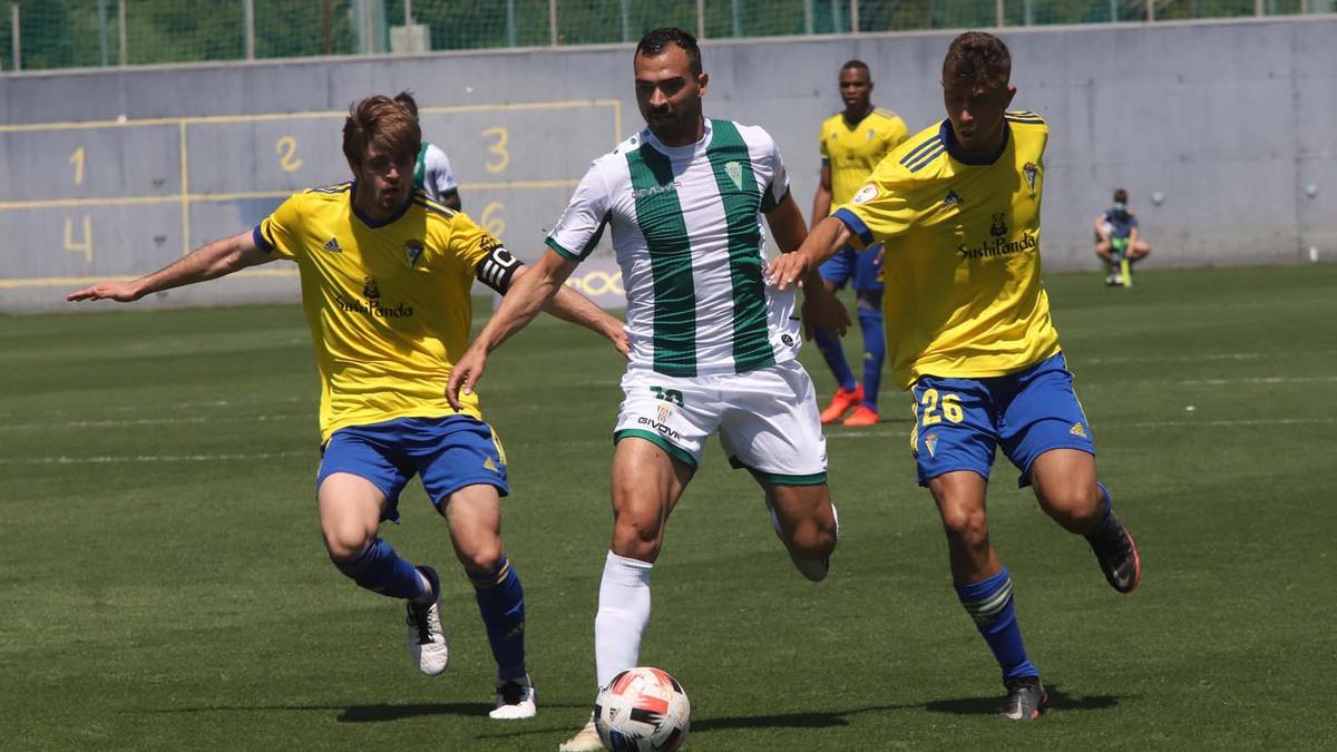 Las imágenes del Cádiz B - Córdoba CF