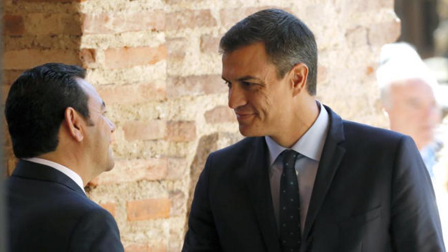 Sánchez llama a defender los valores de la democracia