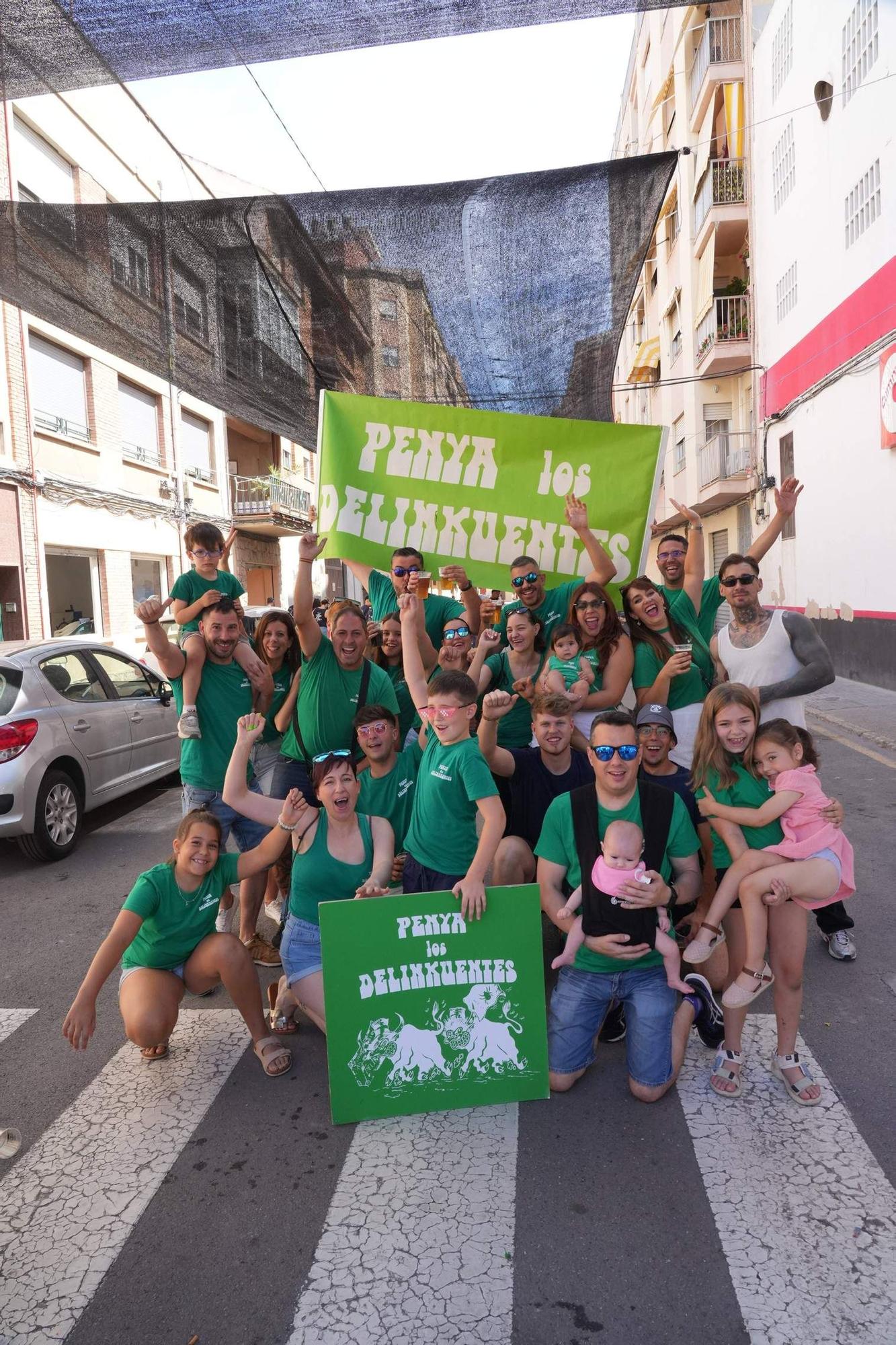 El Grau da inicio a las fiestas de Sant Pere con pólvora, bous y música