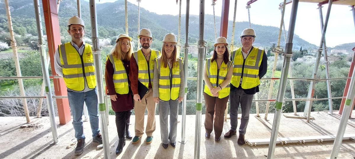 Visita institucional a la obra de la futura residencia de Andratx
