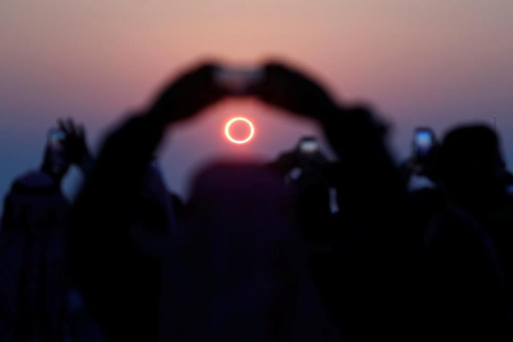 Eclipsi solar anular vist des d'Indonèsia, l'Aràbia Saudita o Tailàndia