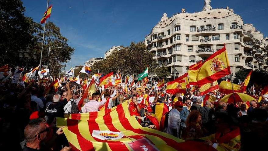 El constitucionalismo protesta unido en Barcelona para decir &quot;basta&quot; al &quot;procés&quot;