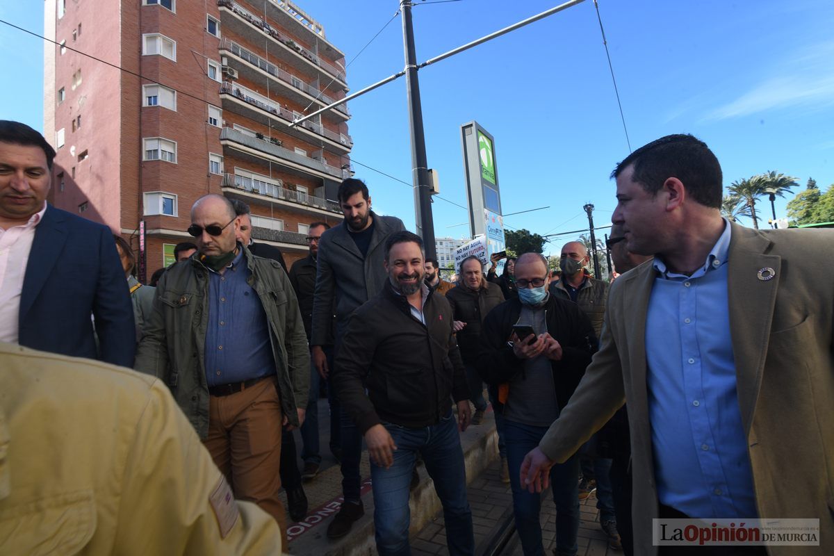 Miles de agricultores y ganaderos toman las calles de Murcia