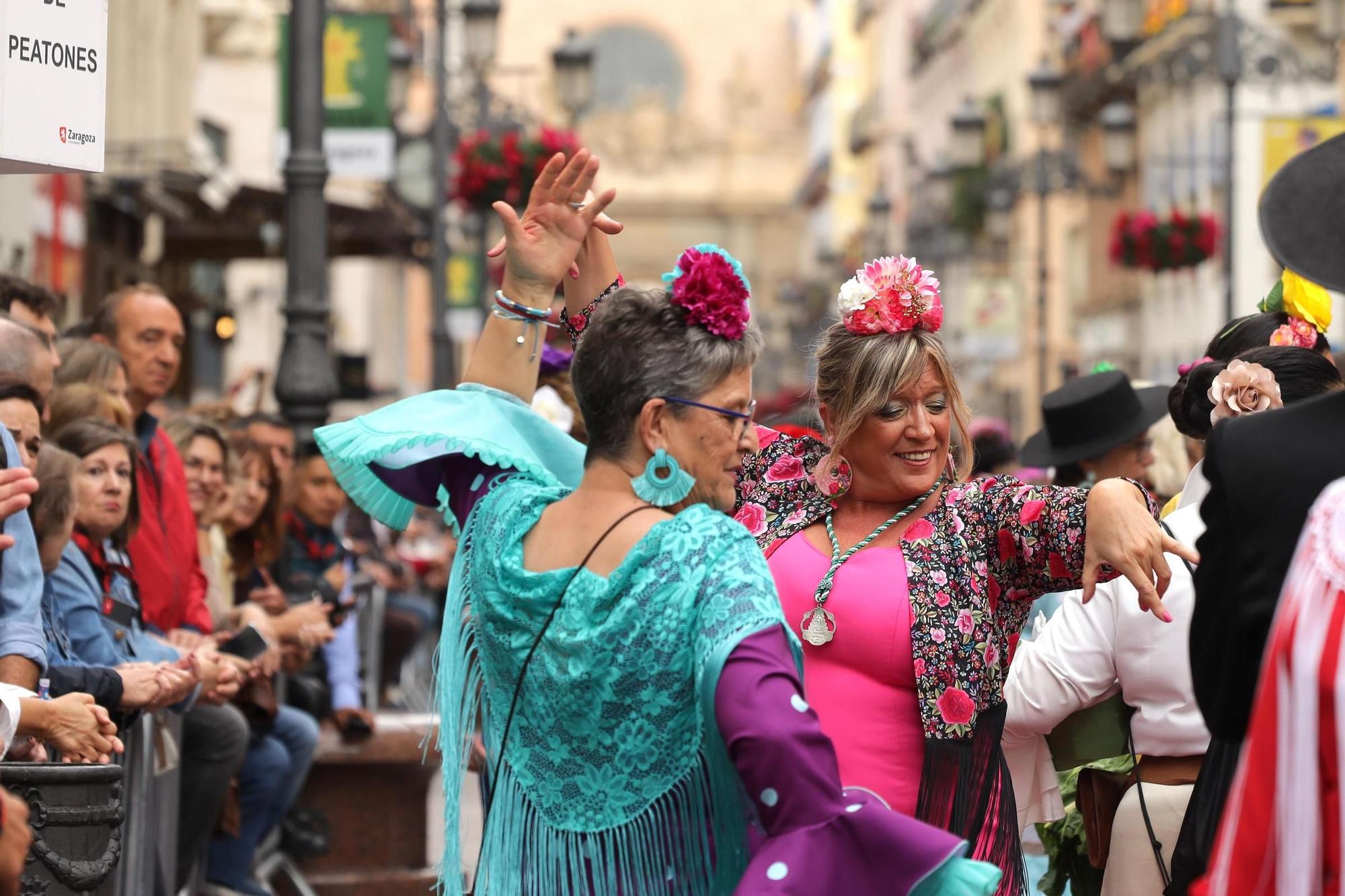 La Ofrenda de Frutos brilla un año más por el centro de Zaragoza