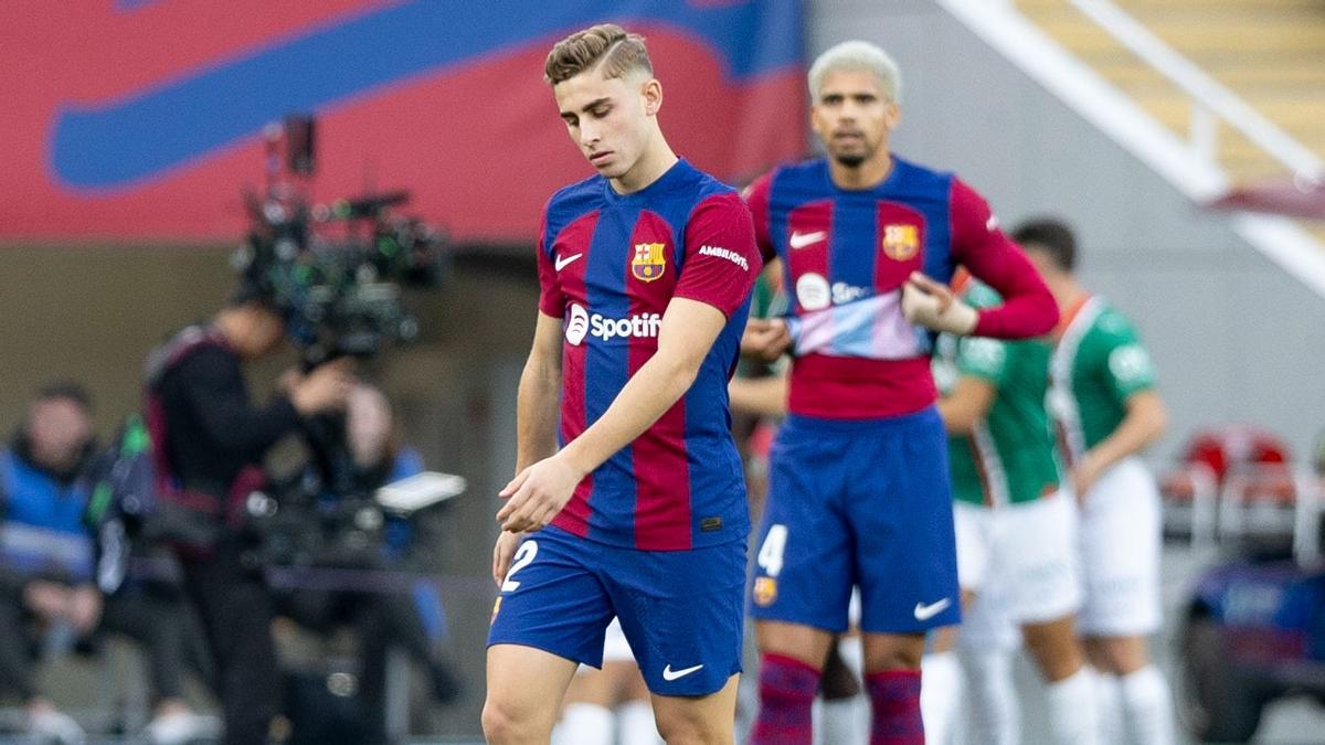 Fermín lamenta el gol del Alavés contra el Barcelona