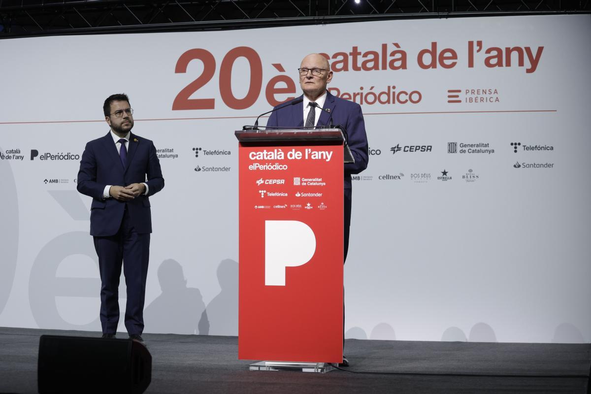 Català de l’Any 2022, en la imagen Premi Català de l’Any 2022 a John Hoffman, CEO y director de GSMA Ltd en presencia de Pere Aragonés