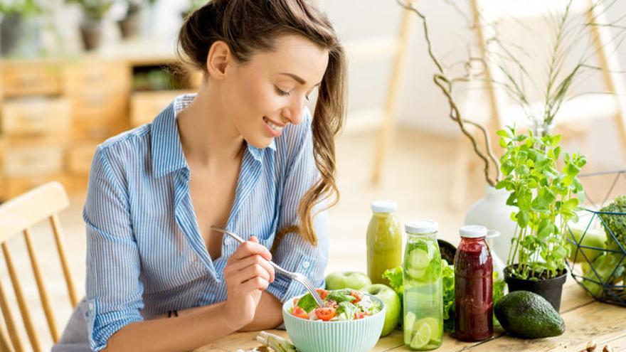 Es recomendable consumir 5 raciones de frutas y verduras al día.