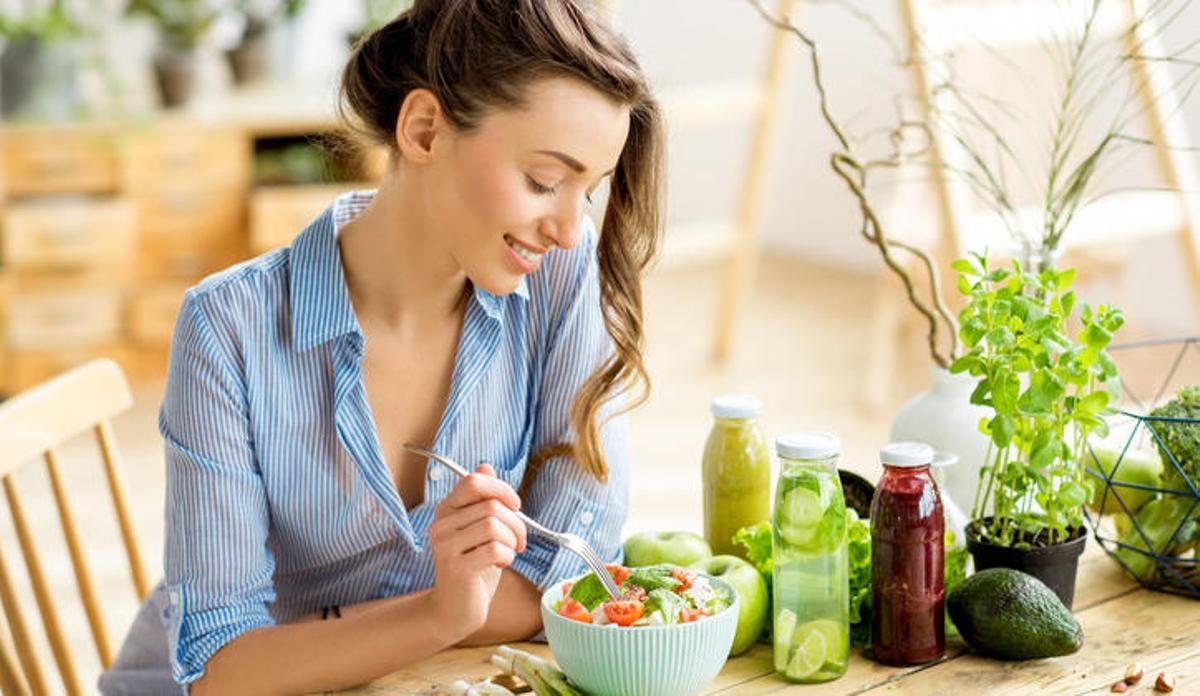 Es recomendable consumir 5 raciones de frutas y verduras al día.