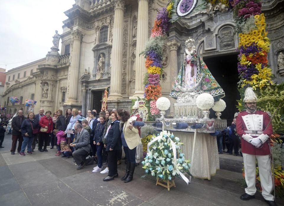 Ofrenda floral a la Morenica