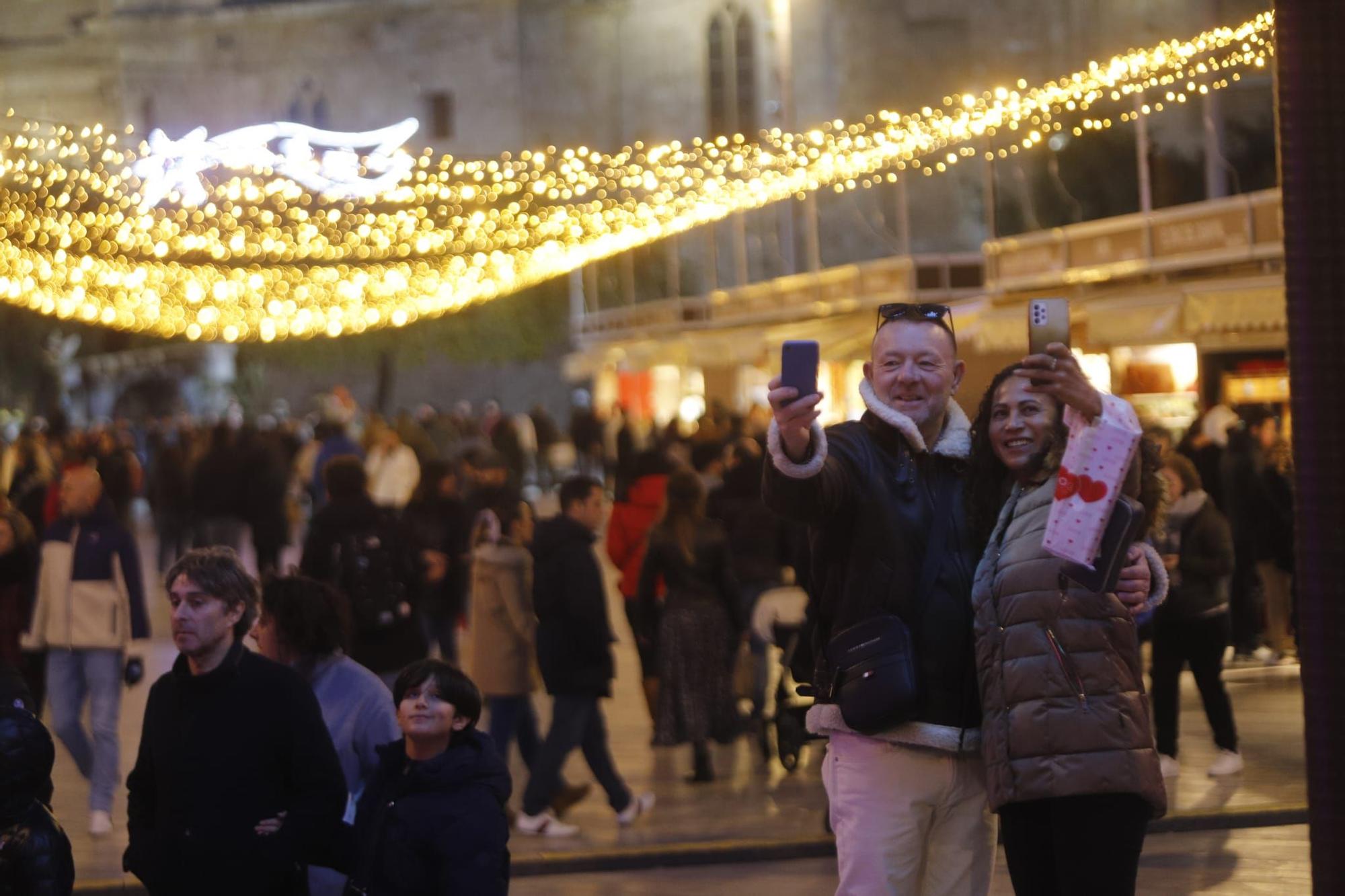 El centro de València se llena el último fin de semana de Navidad