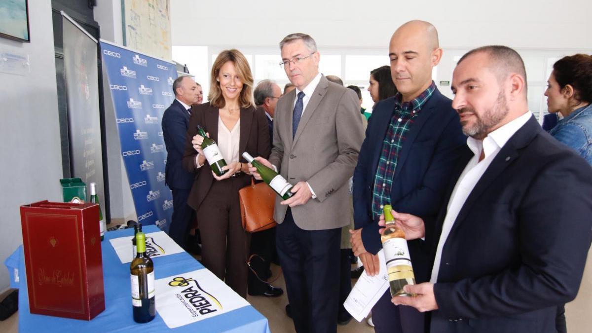 El proyecto educativo &#039;Dualiza&#039; presenta cinco vinos nuevos fruto de la investigación estudiantil