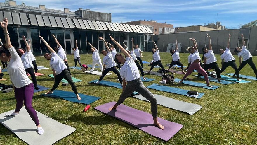 L’Alt Empordà se suma a la 3a Masterclass benèfica de Ioga contra el Càncer