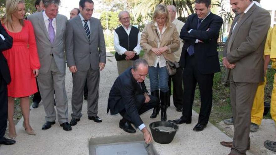 En octubre de 2008 el alcalde colocó la primera piedra del museo.