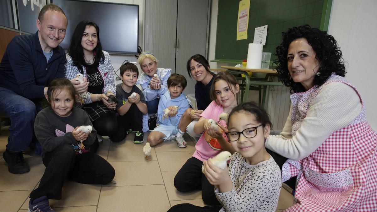 Atrás, por la izquierda, Joaquín Gómez, Sara Vigil, Diego García, Elvy López, Adrián Coro y Verónica Turley. En primera línea, también por la izquierda, Luna Manjón, Ruth Romero, María José Bujato y Sonia Camin.