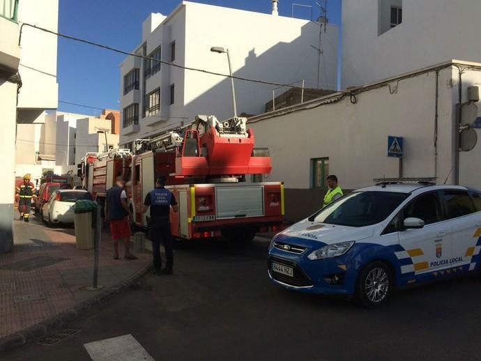 Incendio en la calle Inés, en Arrecife