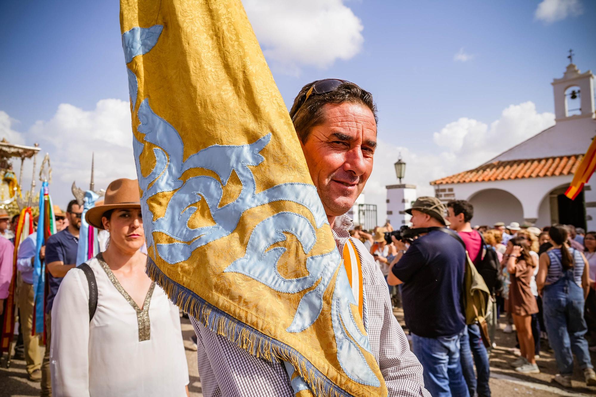 La Virgen de Luna regresa a su ermita rodeada de romeros