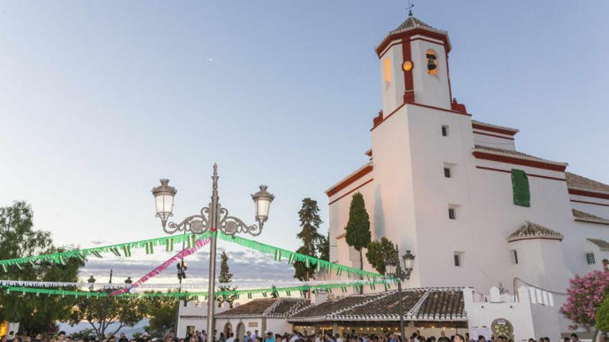 Fiestas del Dulce Nombre de María en Alozaina, que se celebra en septiembre.