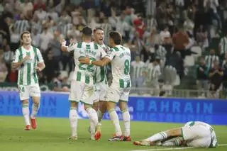El Córdoba CF se reengancha a El Arcángel con un punto ante el Levante