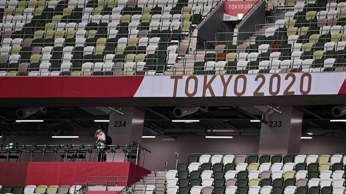 Gradas sin público en el estadio olímpico de Tokyo, durante la inauguración.