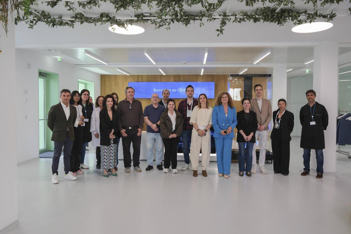 Autoridades educativas de toda España conociendo las instalaciones del centro de FP Eduardo Barreiros