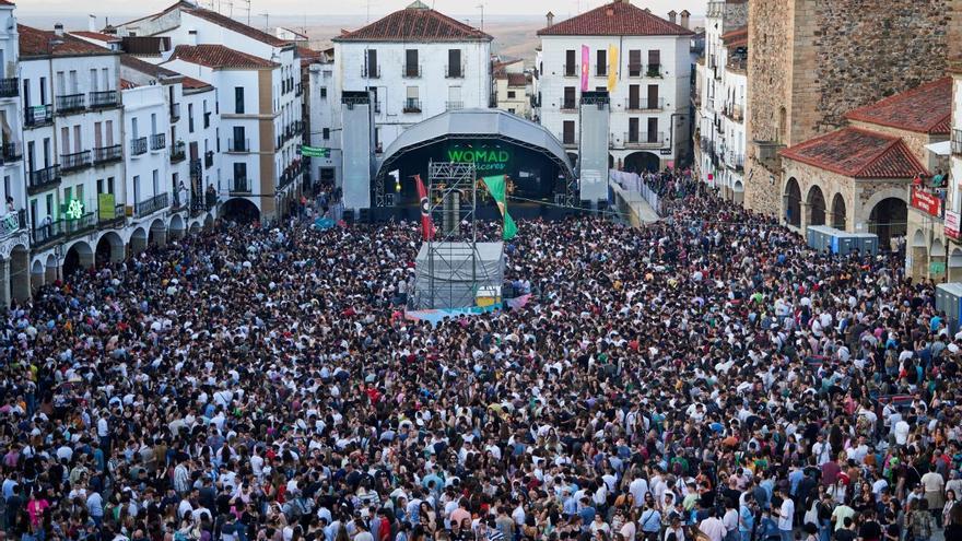 Esta es la &#039;Procesión Womad&#039; de Cáceres, paso a paso