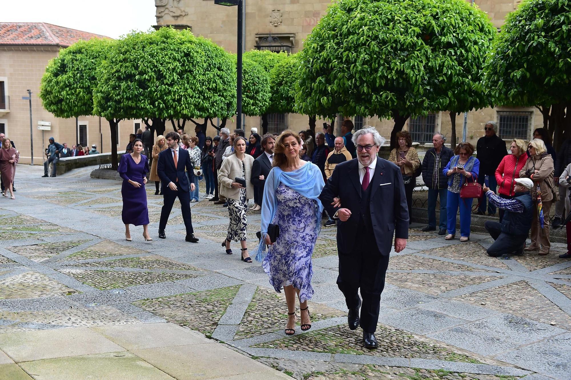 Fotogalería | Plasencia recibe a los Ruiz Mateos para la boda con una placentina