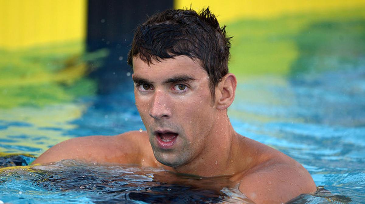 Michael Phelps, decebut després de finalitzar setè en els 100 metres estil lliure dels Campionats de natació dels Estats Units. Michael Phelps, decebut després de finalitzar setè en els 100 metres estil lliure dels Campionats de natació dels Estats Units.