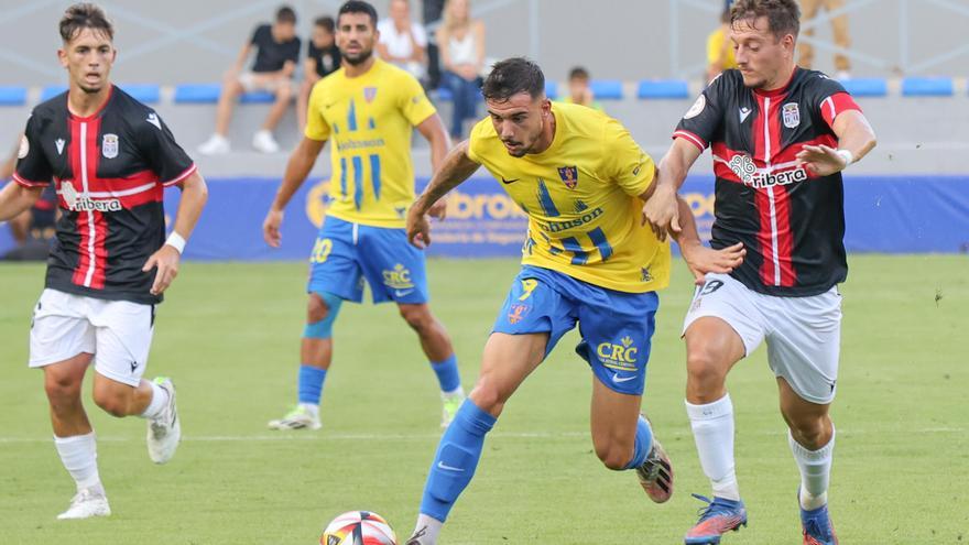 El Orihuela se gusta ante el colista (2-0)