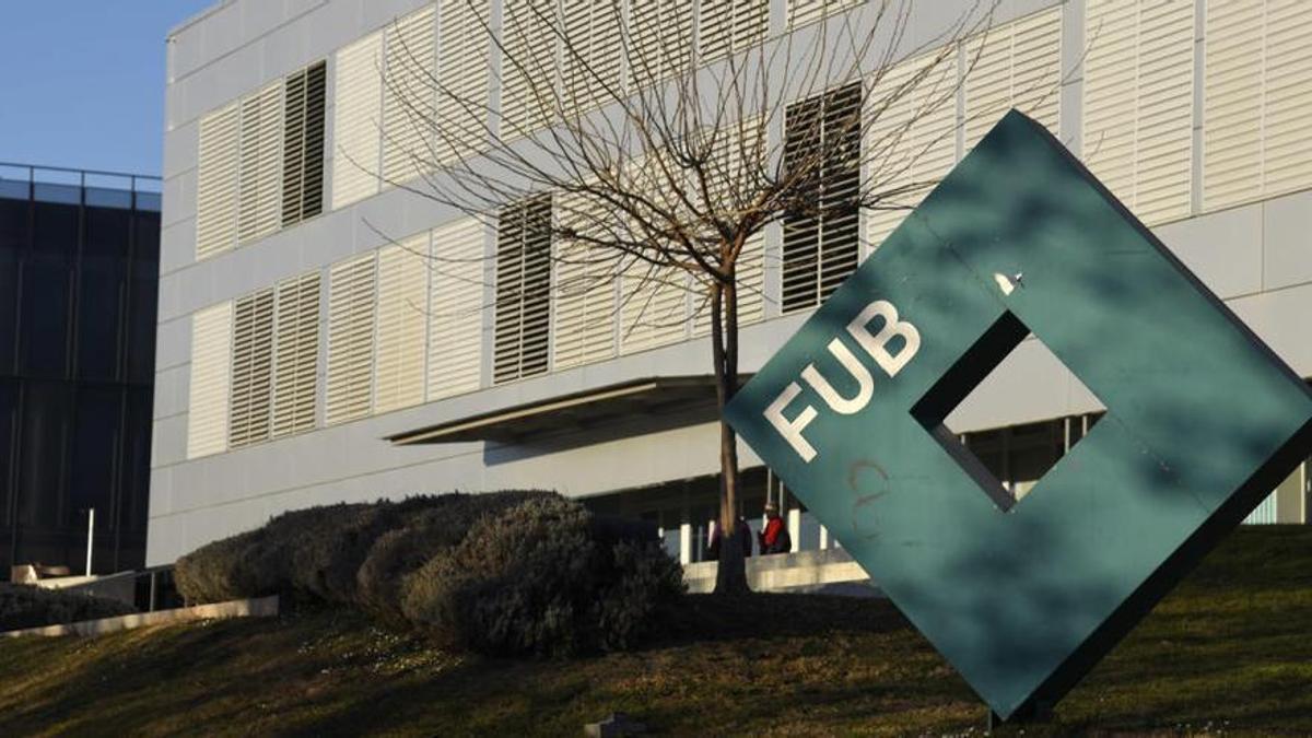 L'entrada de la Fundació Universitària del Bages a Manresa