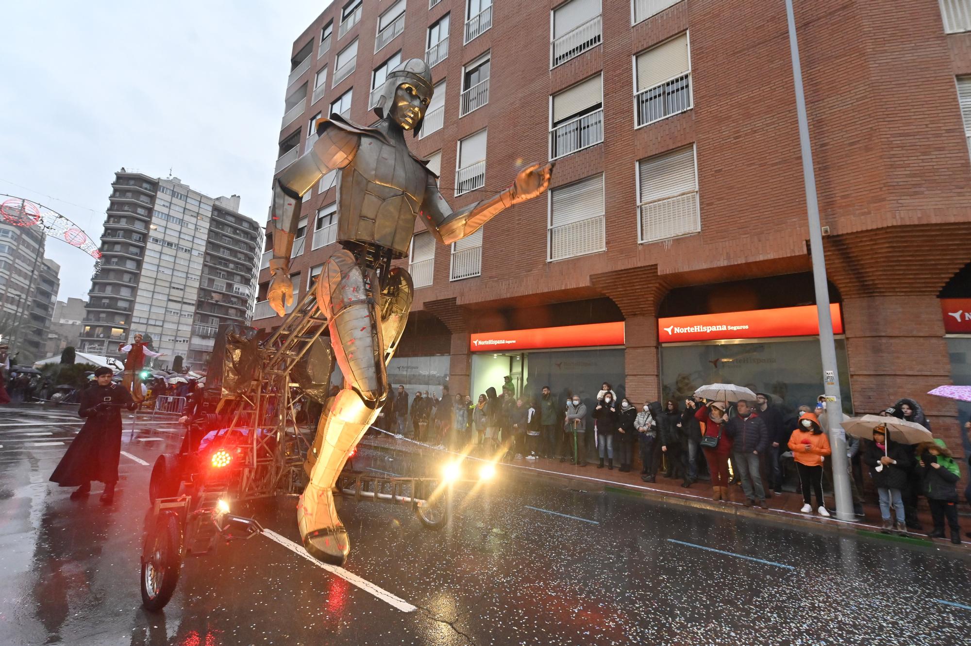 Teatro y música en el desfile de animación de la Magdalena