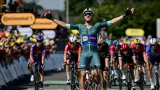Pogacar se toma un día de vacaciones en el Tour