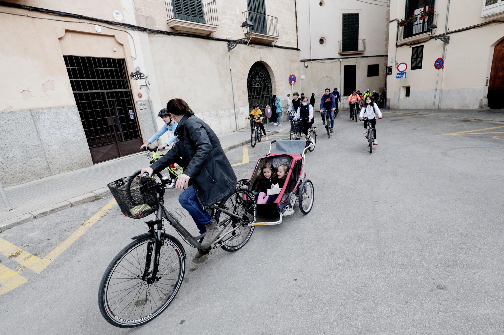 Casi 3.000 personas en el regreso de la Diada Ciclista de Sant Sebastià en Palma