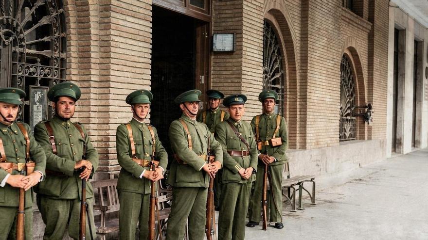 Cuatro centros derechistas clausurados y varios registros domiciliarios en Barcelona