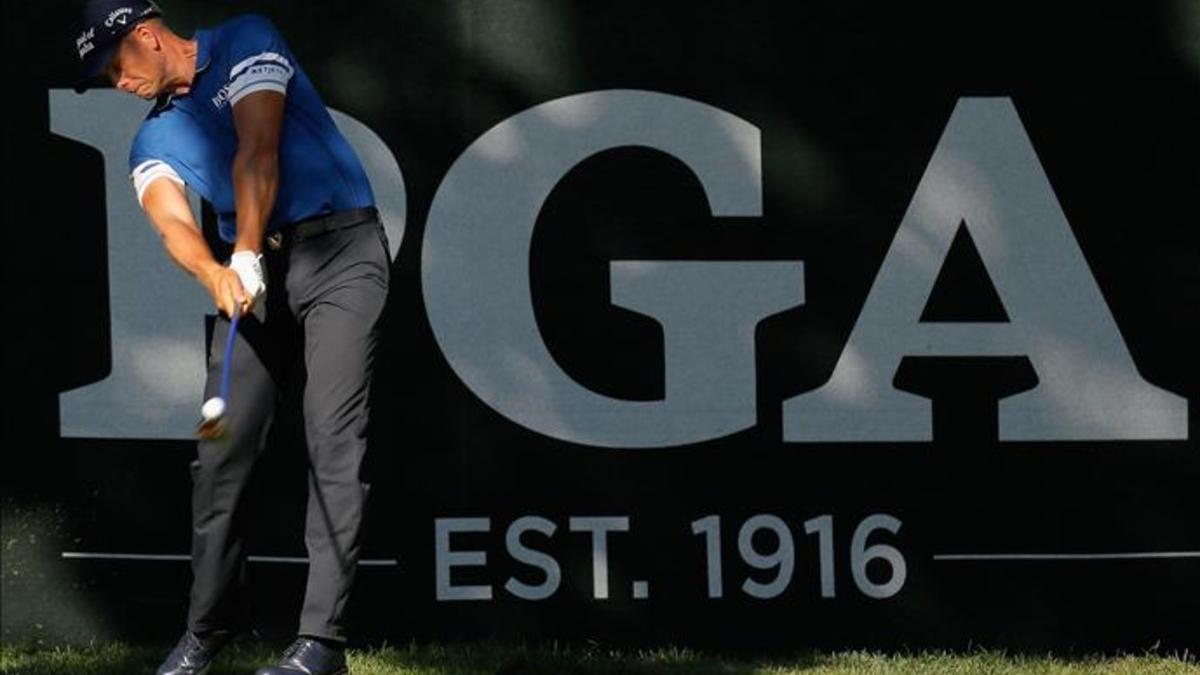 El sueco Stenson, ganador del Open Championship, entrenando en Baltusrol