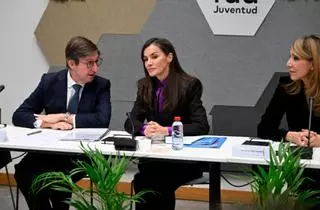 La reina Letizia preside una reunión de Fad Juventud para mejorar la seguridad digital de niños y jóvenes