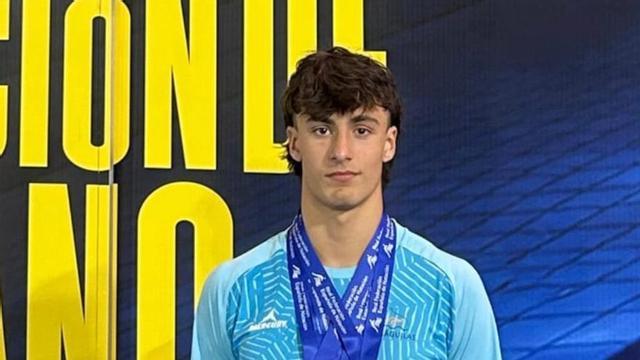 Álvaro Duro, con las medallas que logró en el Nacional. | L.O.
