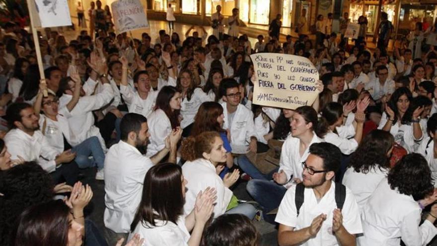 Protesta por unas prácticas de calidad de alumnos de la UMU en mayo.