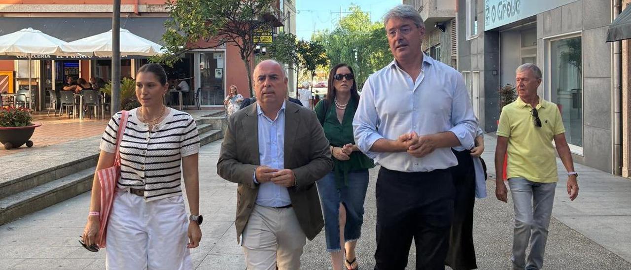 Visita de Tourís a O Grove.