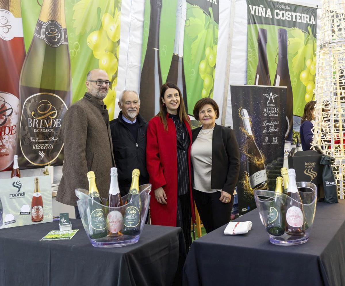 A conselleira na visita aos postos da festa.   | // D.P.