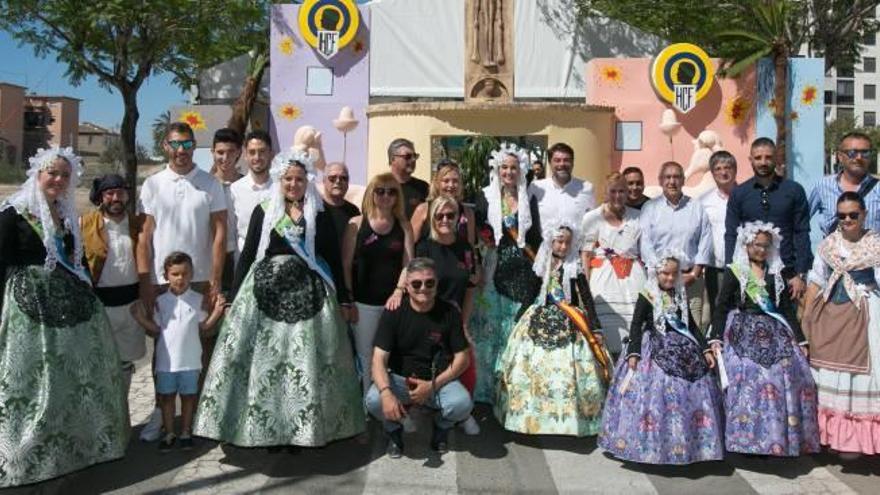 Inauguración herculana de la barraca «Festa y Trons»