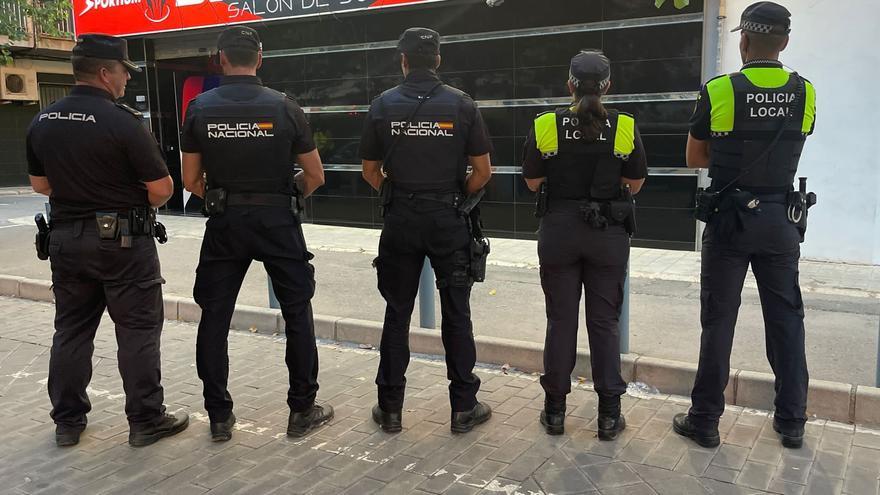 Un dispositivo policial en salas de apuestas de Alicante acaba con 11 propuestas de sanción