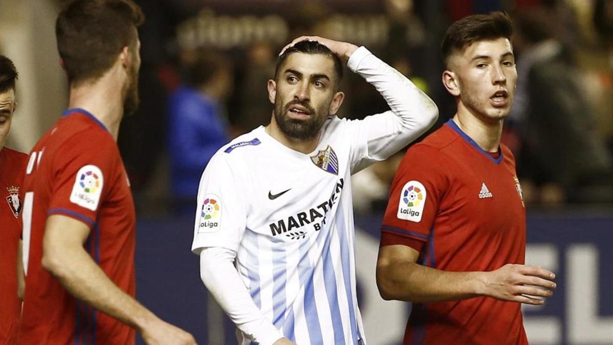 Michael Santos se lamenta tras fallar un penalti contra Osasuna