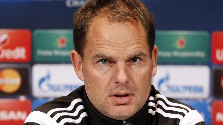 Frank de Boer está a punto de dejar de entrar al Ajax.