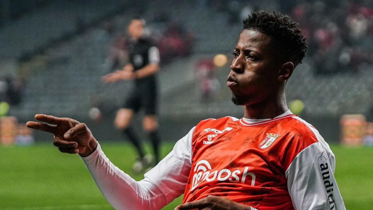 Simon Banza, sensación de la Liga NOS, celebrando un gol con el Braga