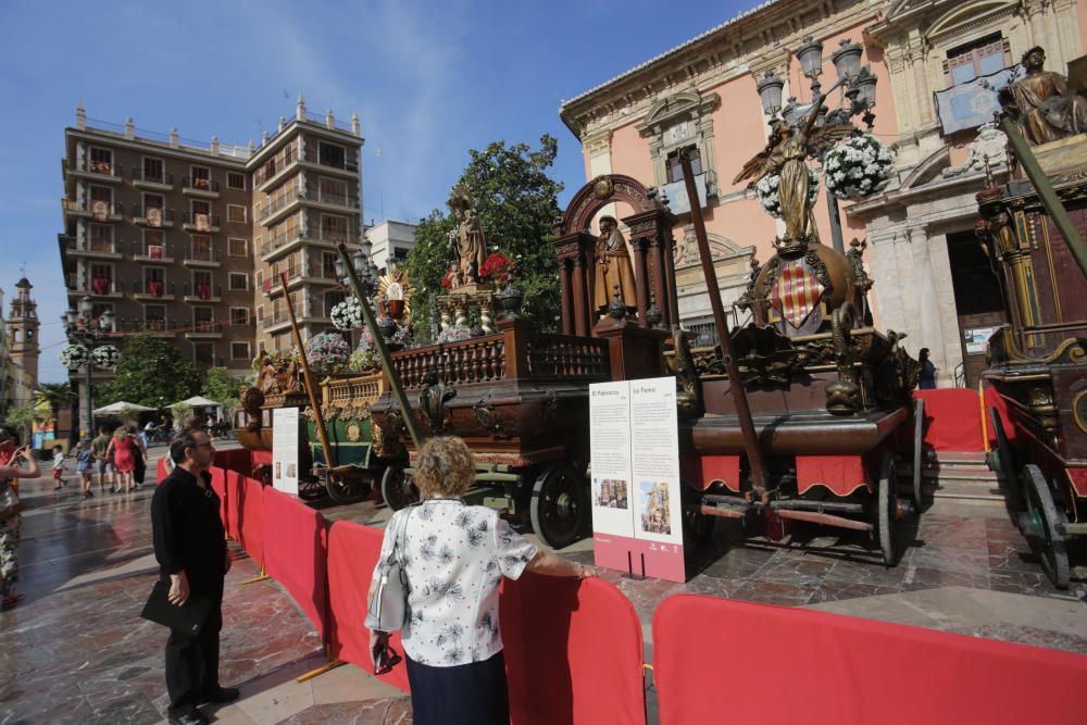 Las Rocas, expuestas en la plaza de la Virgen