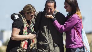 Elia y Eloísa, hijas de Julián Muñoz, a la salida de prisión en un permiso de fin de semana