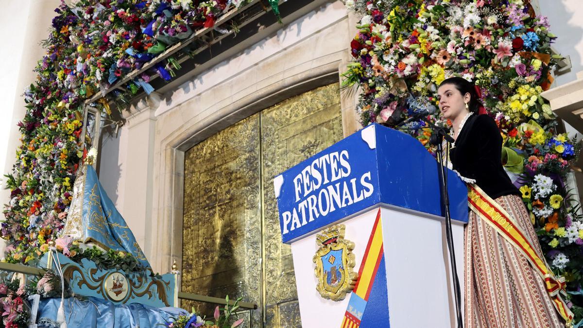 Un momento de la Ofrenda de Benidorm.