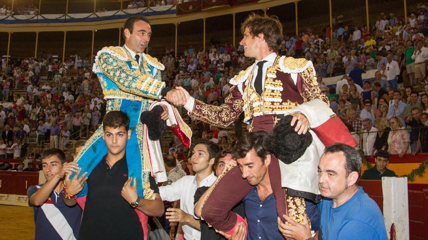 Ponce y El Juli cierran a lo grande las Hogueras de Alicante