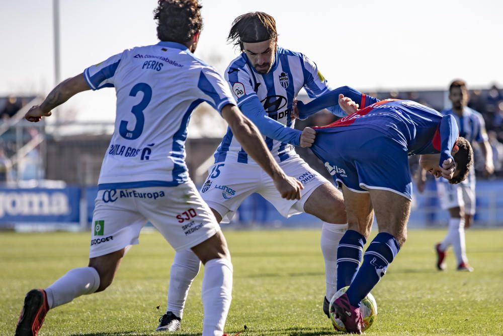 El Langreo prende la mecha del Atlético Baleares