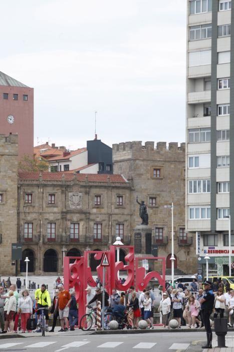 Desembarco de cruceristas extranjeros en Gijón